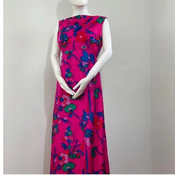 Victor Costa Dresses & Skirts - Victor Costa 60s Low Back Floral Gown